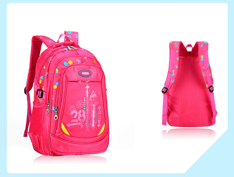 mochilas de estudiantes de secundaria de diversos colores